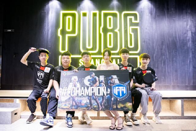 以坚韧和勇 以坚韧和勇