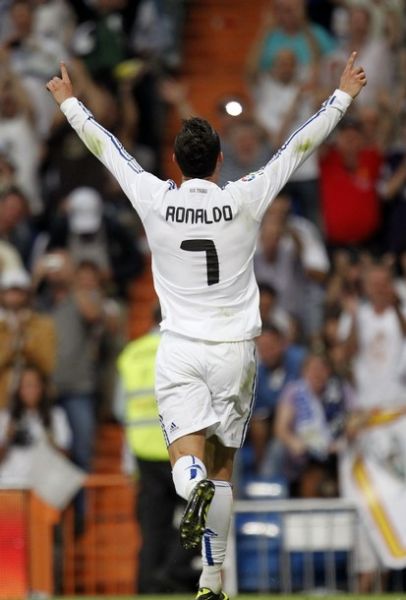 袭梅开二度 袭梅开二度